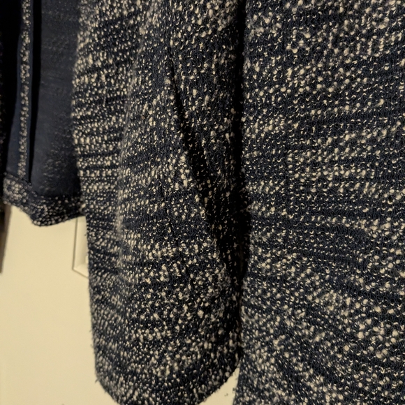 LOFT Navy and White Textured Blazer M size - Picture 4 of 7